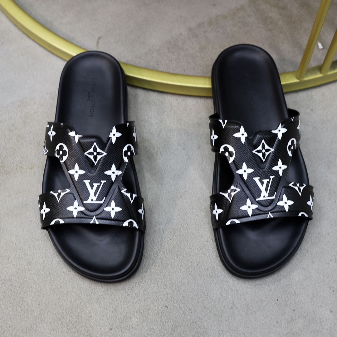 Louis Vuitton Slippers